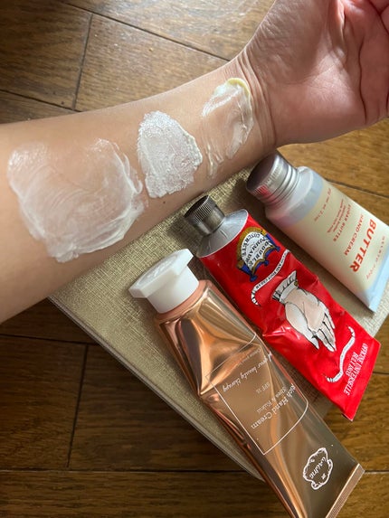 ドゥーブル・ポマード・コンクレット/オフィシーヌ・ユニヴェルセル・ビュリー/ハンドクリームを使ったクチコミ(2枚目)