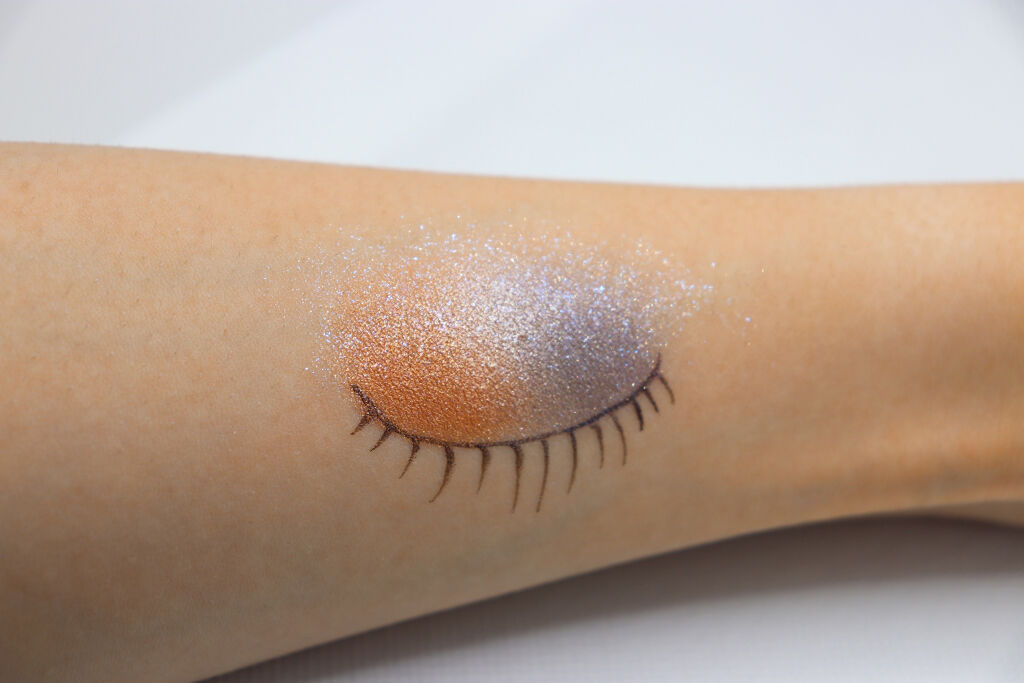 トーン タッチ アイズ/SUQQU/単色アイシャドウを使ったクチコミ（3枚目）