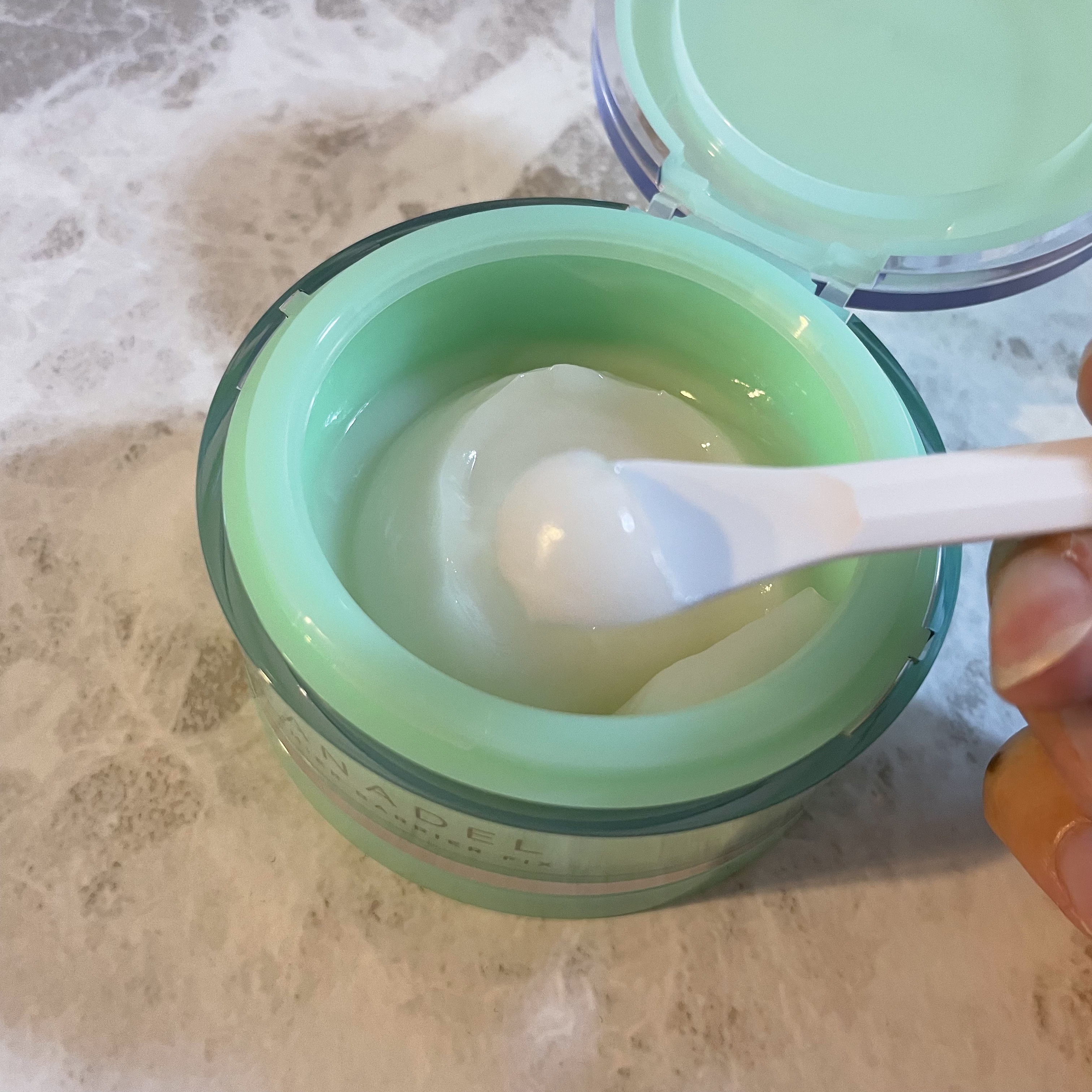 プレミアバリアフィックス /CANADEL/オールインワン化粧品を使ったクチコミ（2枚目）