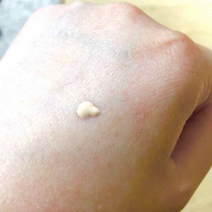 M・A・C ライトフル C+ ナチュラリー フローレス SPF 35 ファンデーションのクチコミ「M・A・Cのツヤファンデ(∩´∀`∩)💕
ライトフルC+ ナチュラリー フローレス SPF35.....」(2枚目)