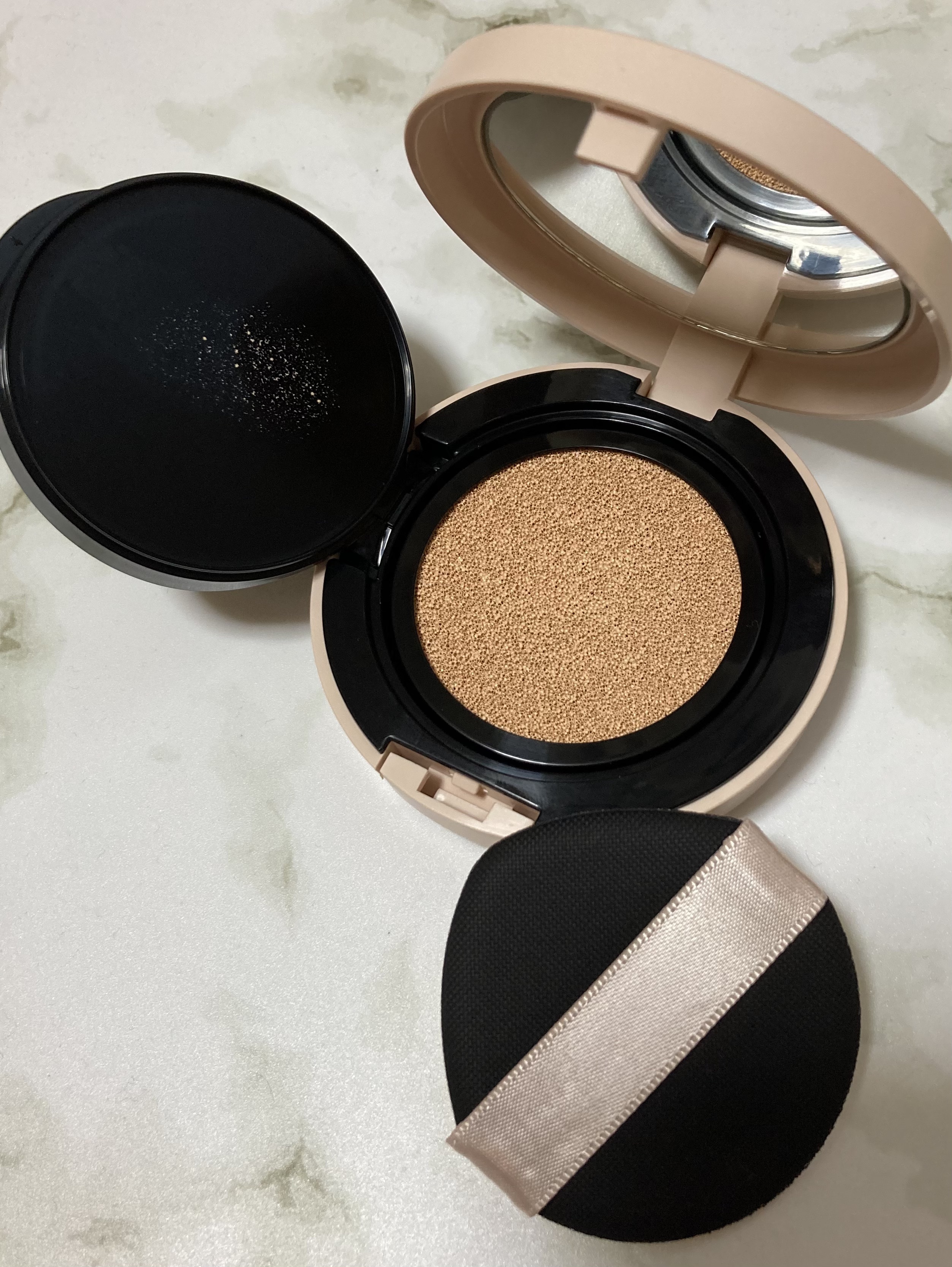 クッションファンデーション 00 明るいベージュ系/CEZANNE/クッションファンデーションを使ったクチコミ（2枚目）