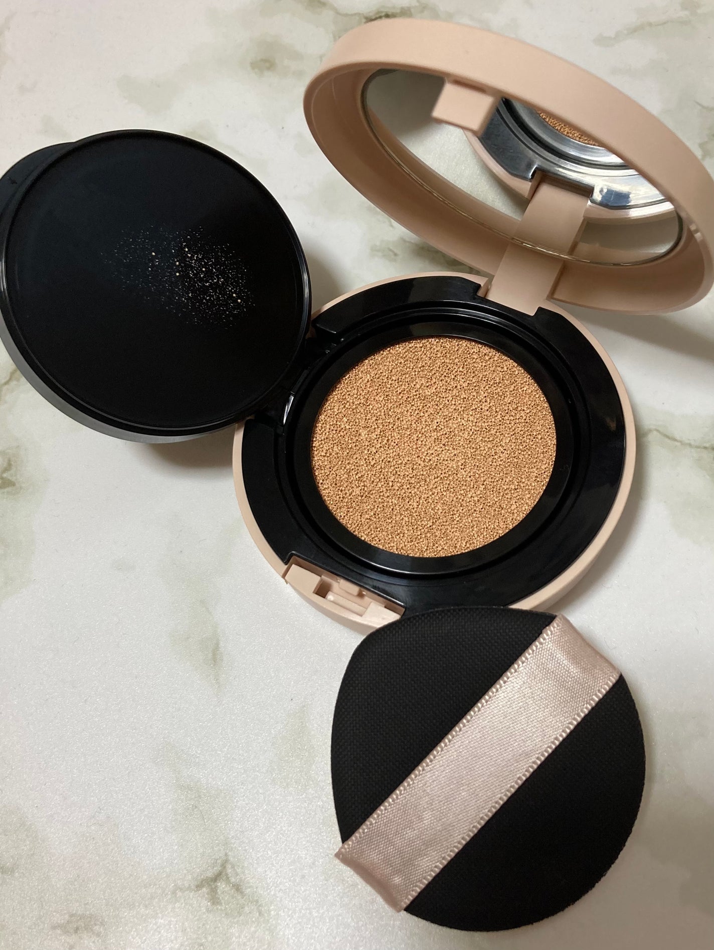 クッションファンデーション/CEZANNE/クッションファンデーションを使ったクチコミ(2枚目)