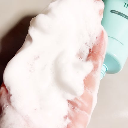 NOV Ⅲ ウォッシングクリームのクチコミ「きめ細かく弾力のある泡立ちでお肌のうるおいを保ちながら汚れをすっきり落とす洗顔料です。
洗いあ.....」(3枚目)