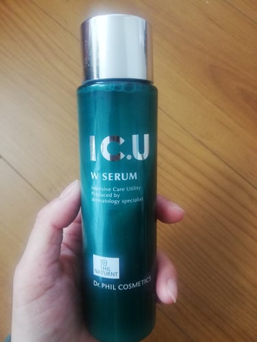 フイルナチュラント　IC.U W セラム
二層タイプの化粧水
使用前に容器をよく振ってから使います。
年齢とともきハリを失うゆるみシグナルに挑む
ずっとしっとりしてると思う。
夜使って朝までしっとりして