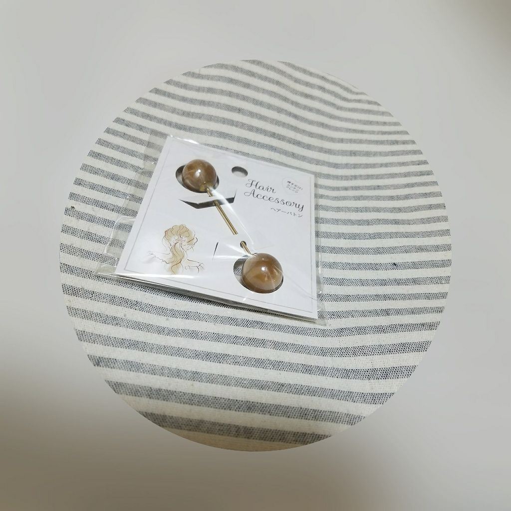 ヘアーバトン マーブル / セリア