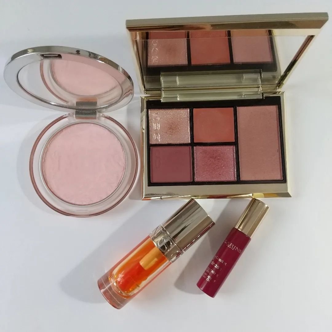 コンフォート リップオイル インテンス/CLARINS/リップグロスを使ったクチコミ（1枚目）