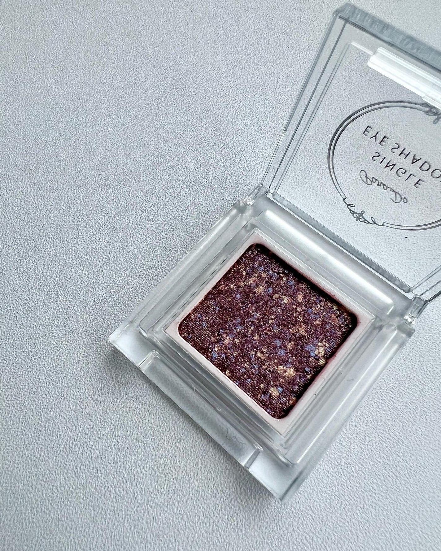 パラドゥ シングルアイシャドウ /パラドゥ/単色アイシャドウを使ったクチコミ(3枚目)