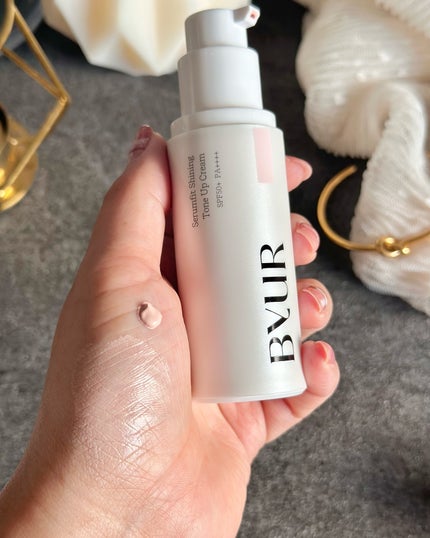 セラムフィット シャイニング トーンアップクリーム V1/ByUR/化粧下地を使ったクチコミ(4枚目)