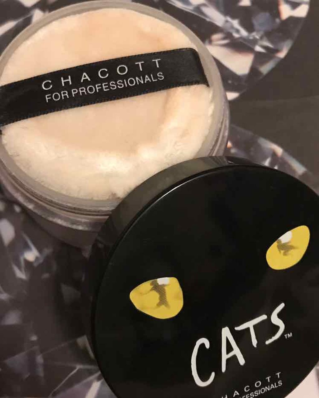フィニッシングパウダー/チャコット・コスメティクス/ルースパウダーを使ったクチコミ(2枚目)