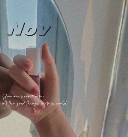 何をやってもまつげが上がらないテイテイ on LIPS 「初チークネイル最高!ショッピングモールで勝手にぶらぶらしてると..」(4枚目)