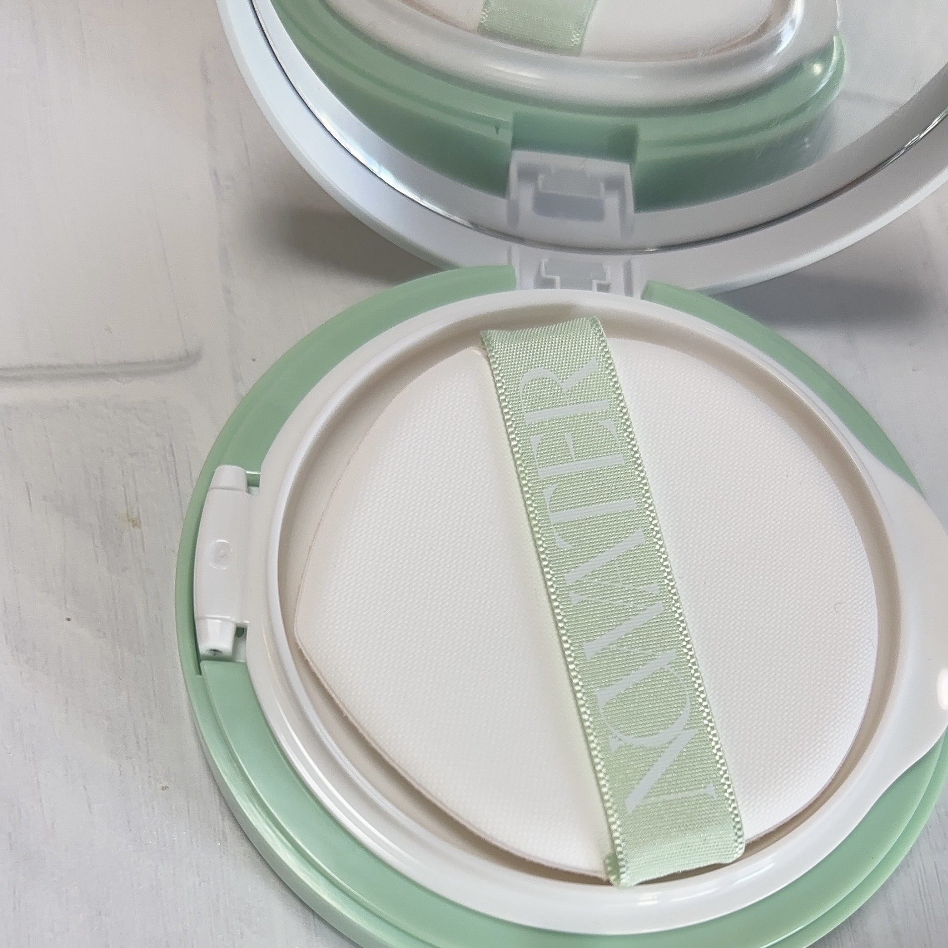 ティーツリーデイデイトーンアップサンクッション/NOWATER/日焼け止めローションを使ったクチコミ（2枚目）