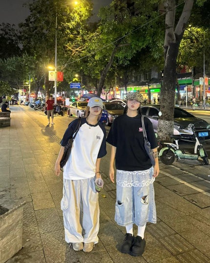 ひとみ on LIPS 「友達と会うのが楽しみです#コーデ#韓国コーデ#韓国ファッション..」(4枚目)