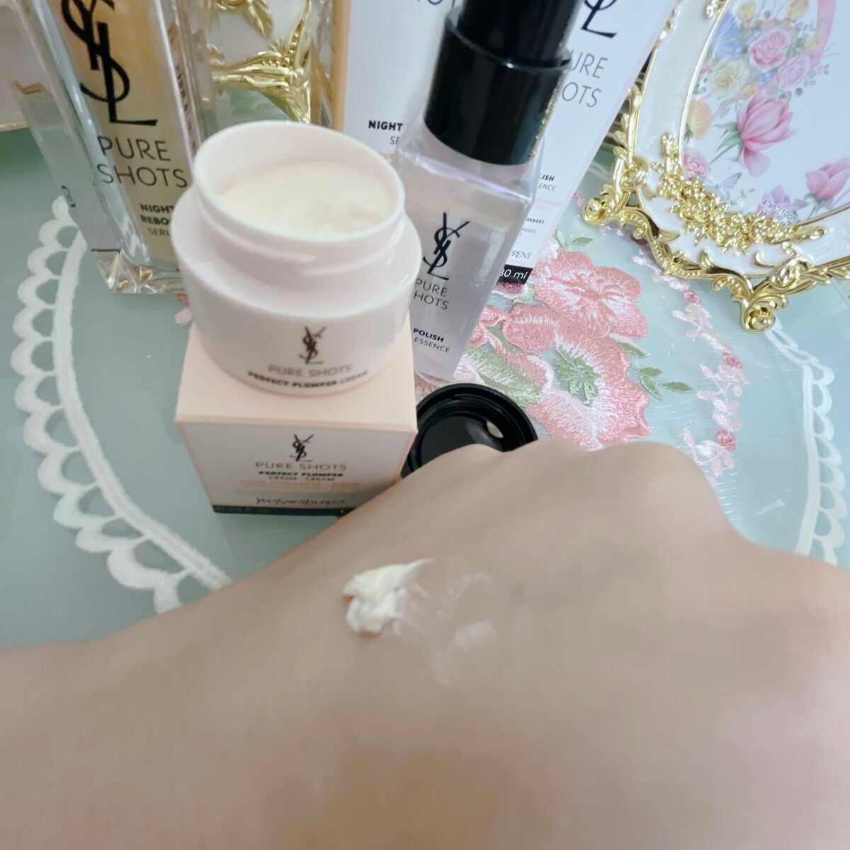 ルージュ ヴォリュプテ シャイン/YVES SAINT LAURENT BEAUTE/口紅を使ったクチコミ(10枚目)