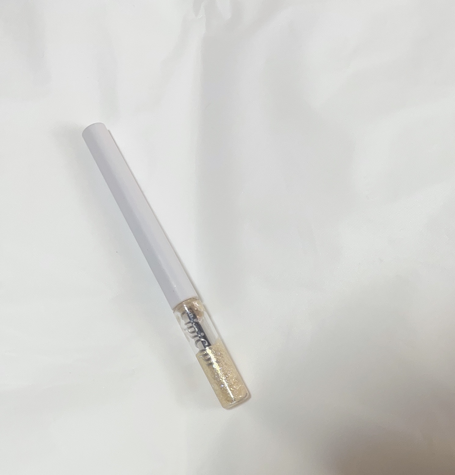 グリッター イルミネーションライナー R 02 トゥインクルスター/CipiCipi/リキッドアイライナーを使ったクチコミ（1枚目）