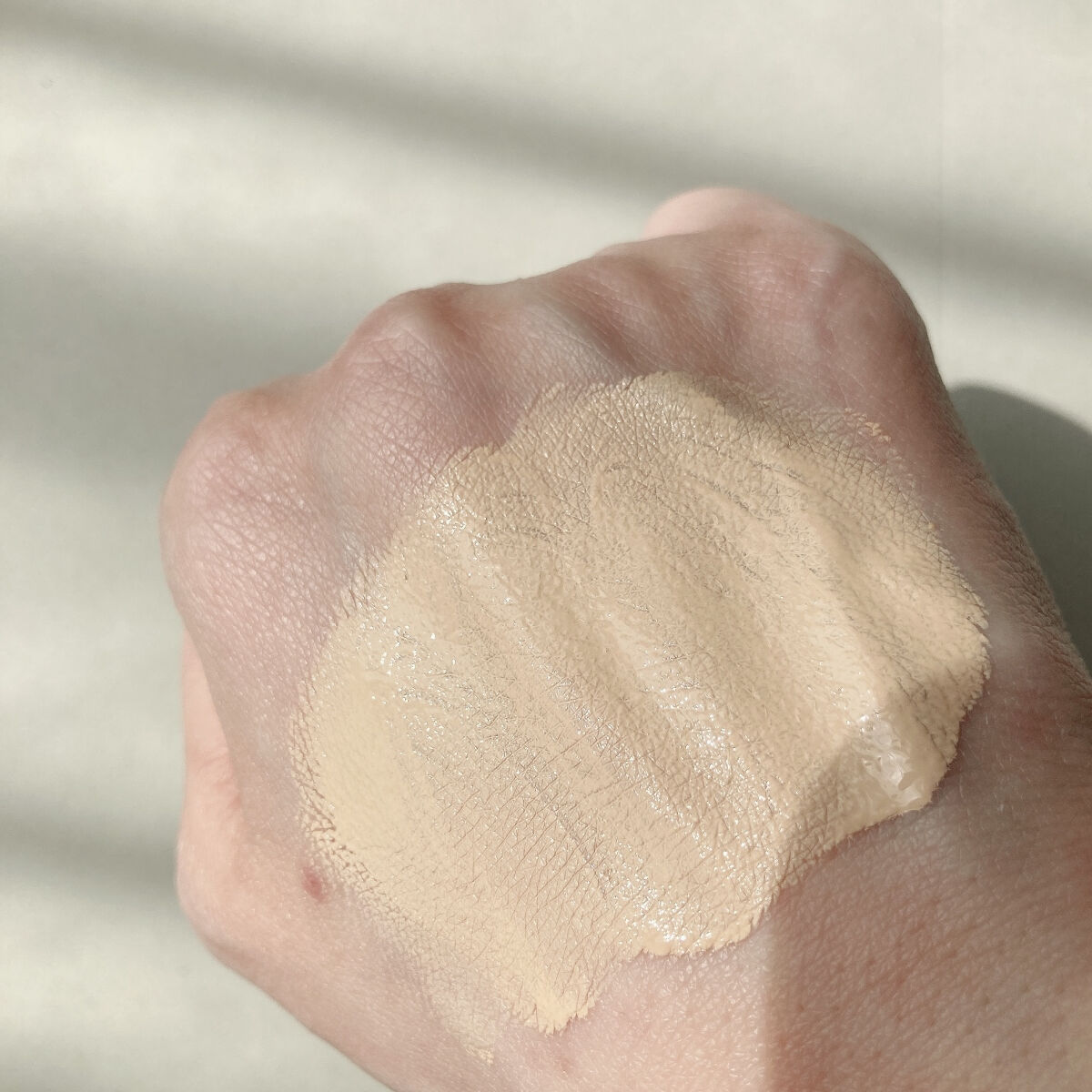 オールアワーズ リキッド LN1/YVES SAINT LAURENT BEAUTE/リキッドファンデーションを使ったクチコミ（3枚目）