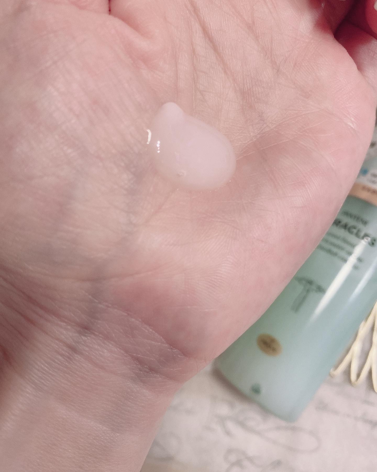 ミラクルズ うるおいブーストミルクウォーターセラム/パンテーン/アウトバストリートメントを使ったクチコミ（3枚目）