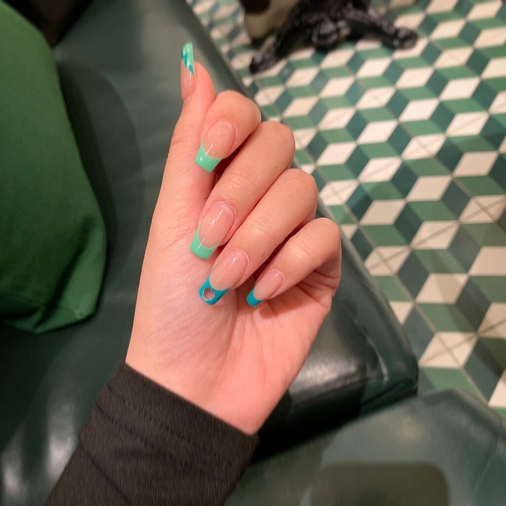 cst on LIPS 「#💚#🟩#green💅#ネイル好きな人と繋がりたい#美容関係#..」(1枚目)