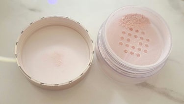 フェイスパウダー 80 glow pink/DECORTÉ/ルースパウダーを使ったクチコミ（3枚目）