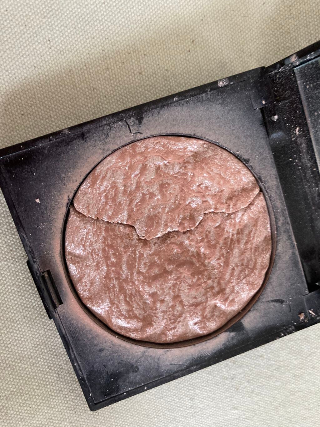 フェイスイルミネーター/ローラ メルシエ/パウダーハイライトを使ったクチコミ(2枚目)