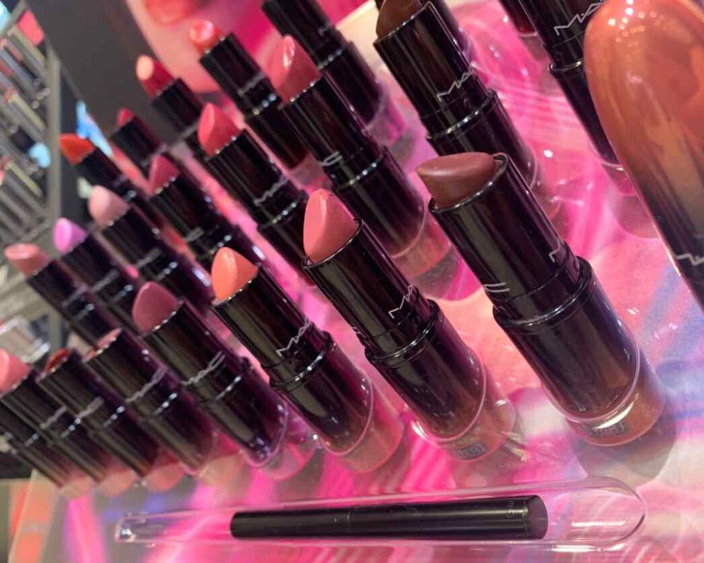 ラブ ミー リップスティック /M・A・C/口紅を使ったクチコミ（1枚目）