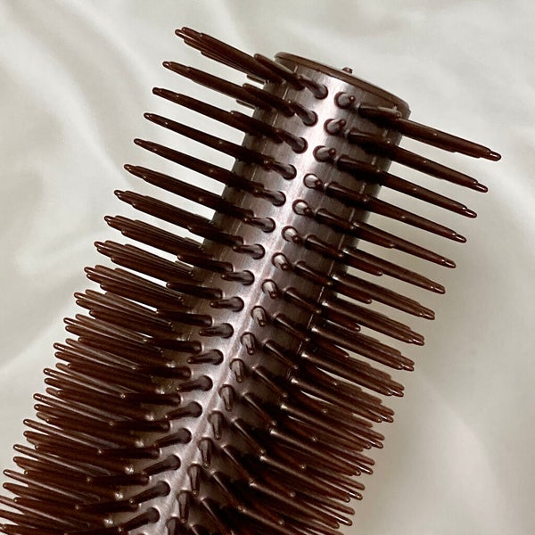 椿ロールブラシ/DAISO/ヘアブラシ by ネイリスト&ライター Satomi