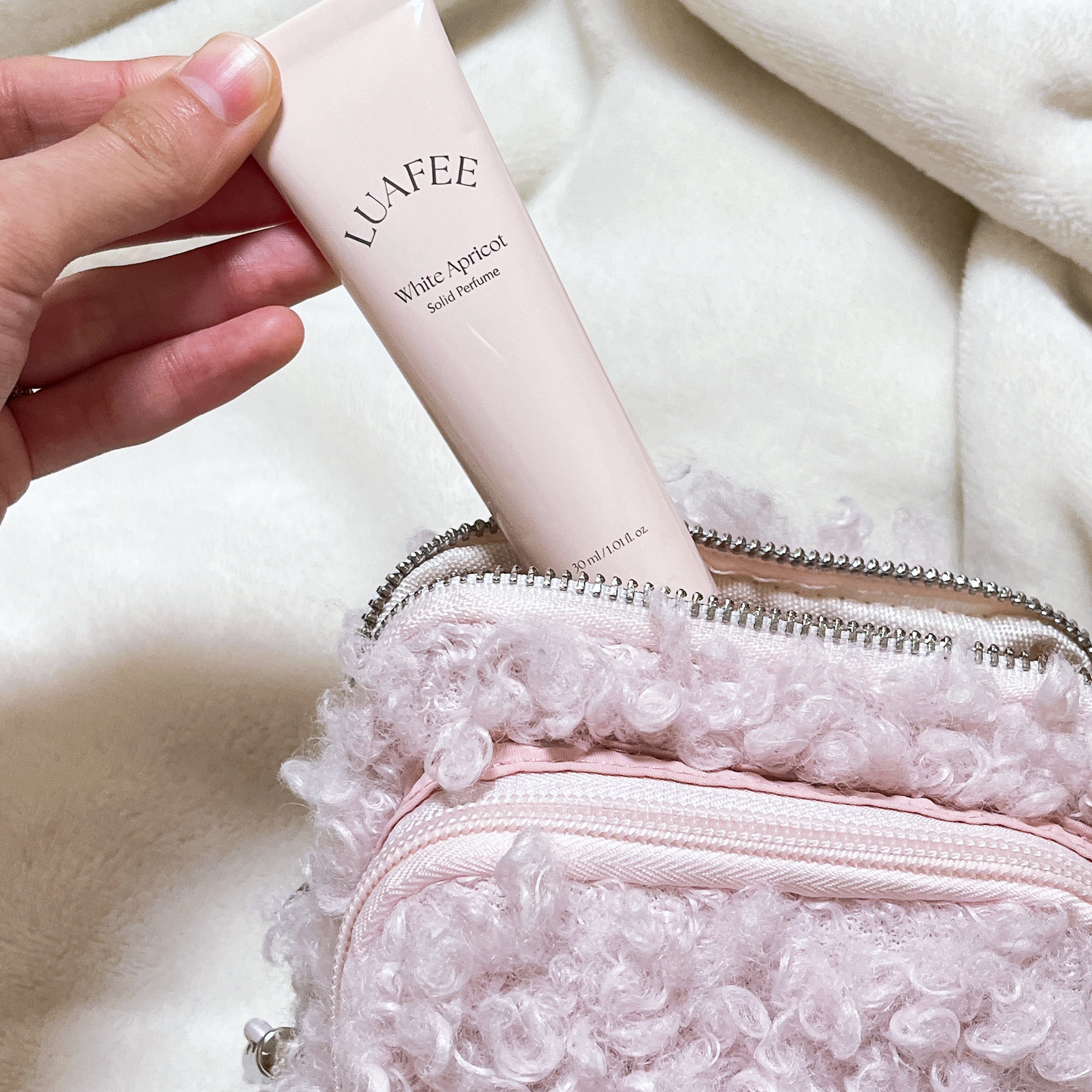 ソリッド パフューム ホワイトアプリコット/LUAFEE/練り香水を使ったクチコミ（2枚目）