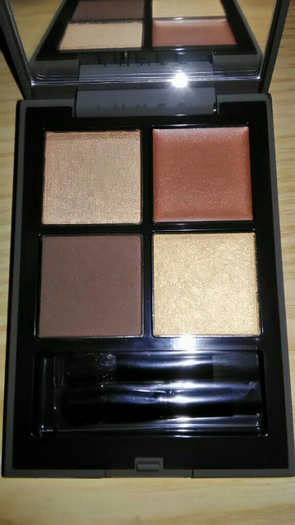 LUNASOL アイシャドウブラシ(L)Nのクチコミ「#ルナソル筆しおり
美しいグラデーションづくりに最適なアイシャドウ用ブラシ。カナダリスと松リ.....」(3枚目)