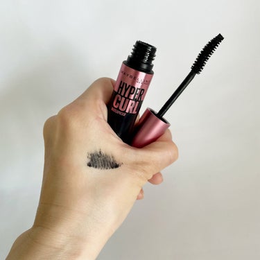 MAYBELLINE NEW YORK メイベリン ハイパーカール ウォータープルーフ Rのクチコミ「マスカラに迷ったらとりあえずコレを買っています。

今はプチプラでもたくさん良いマスカラがある.....」（2枚目）