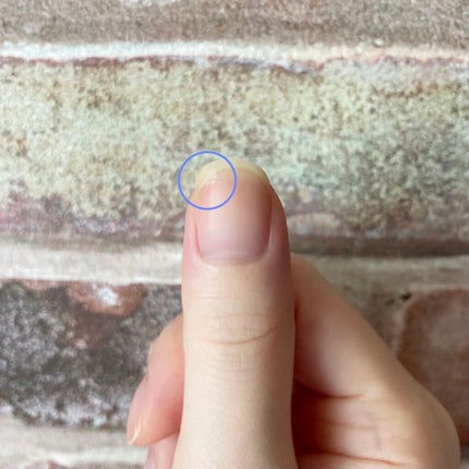 O・P・I ナチュラルネイル ベースコートのクチコミ「割れた爪を補強する方法!
【準備するもの】
・ベースコート
・ティッシュ
・はさみ
・ピ.....」(2枚目)