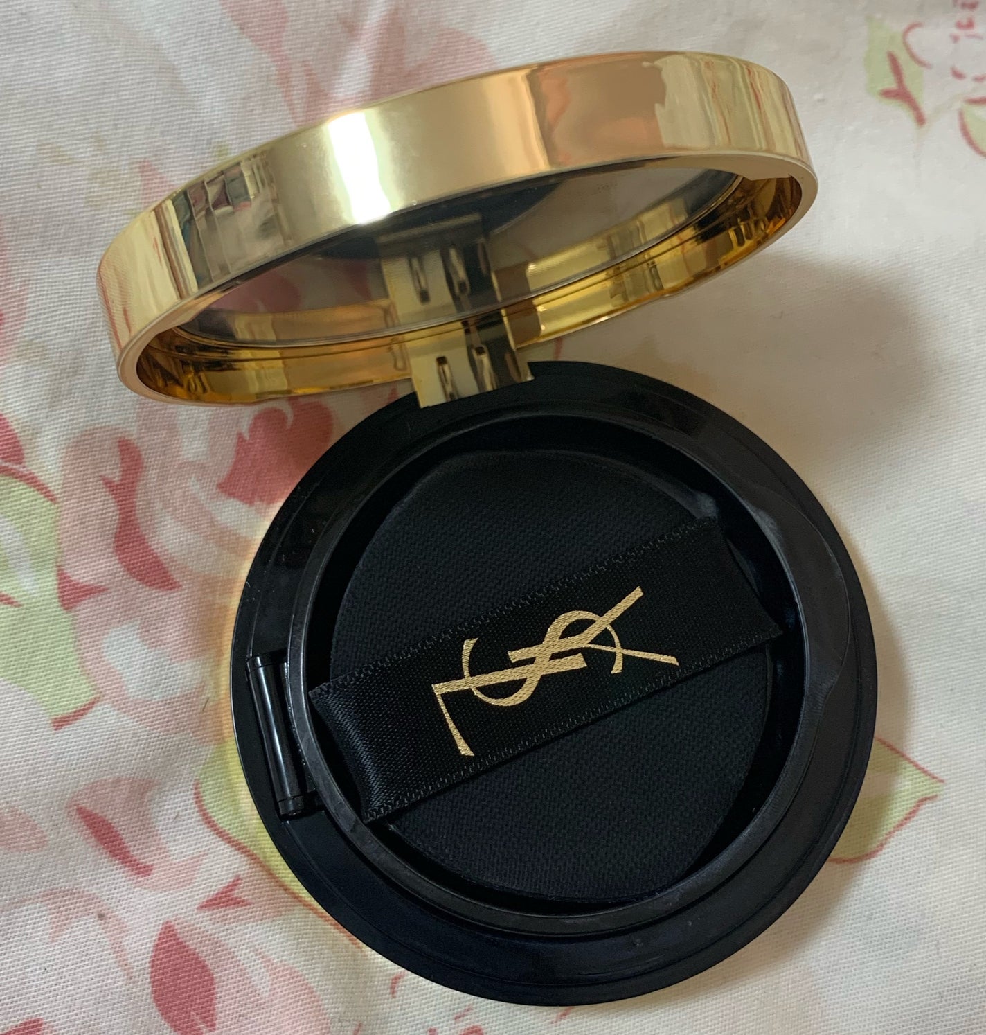 ラディアント タッチ グロウパクト/YVES SAINT LAURENT BEAUTE/クッションファンデーションを使ったクチコミ(2枚目)