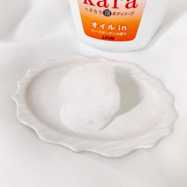 hadakaraボディソープ 泡で出てくるオイルインタイプ ローズガーデンの香り/hadakara/ボディソープを使ったクチコミ（2枚目）