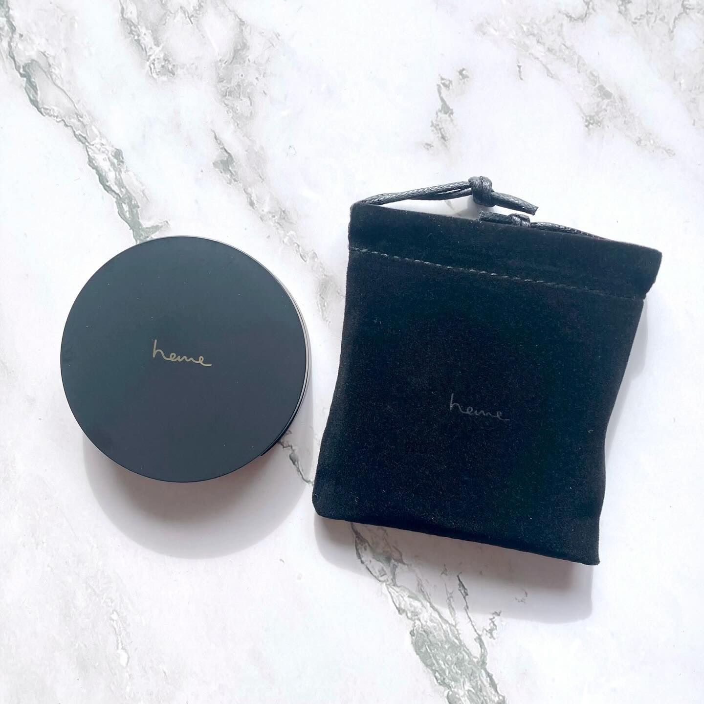 ベイクドハイライター ムーンライトホワイト/heme/パウダーハイライトを使ったクチコミ（2枚目）