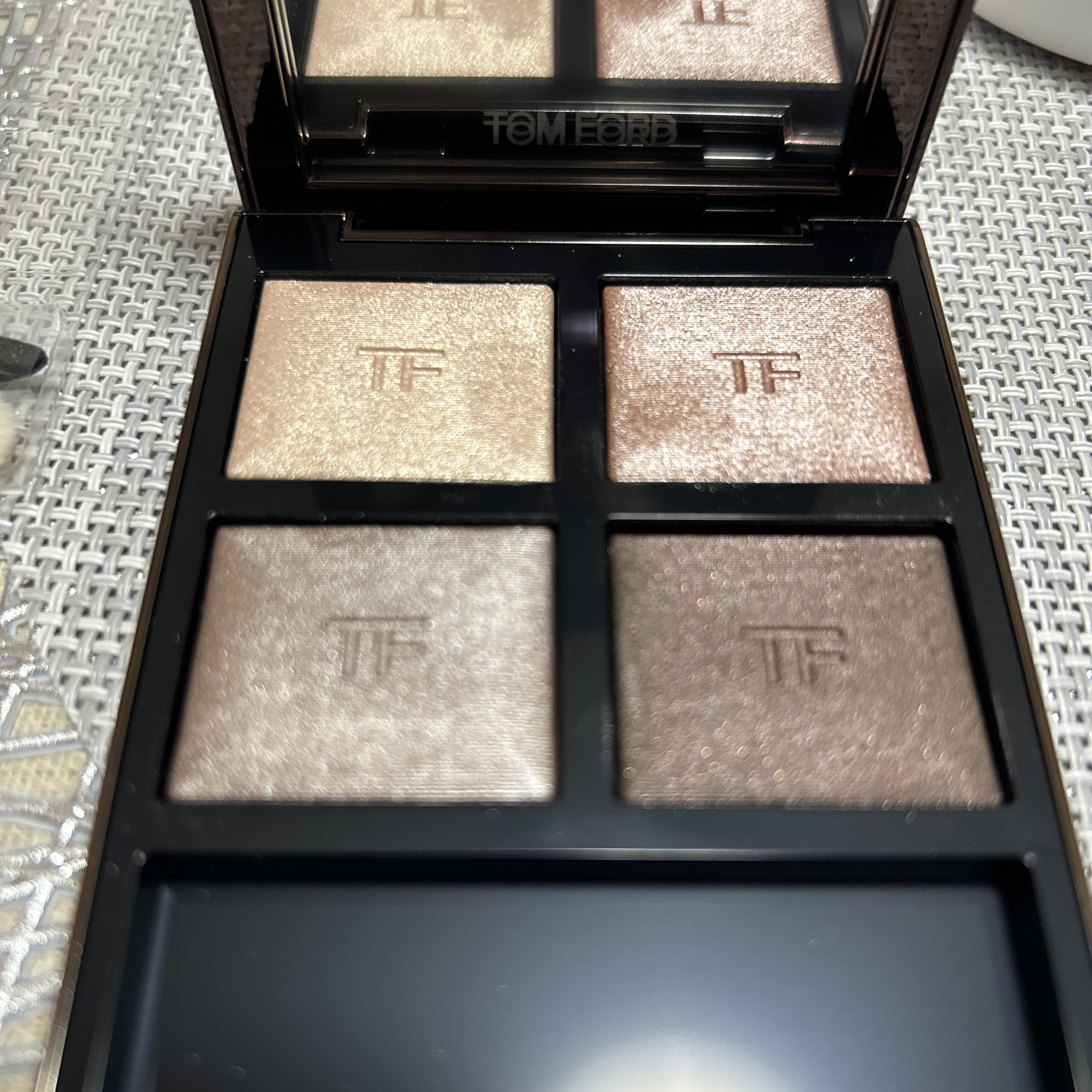 アイ カラー クォード/TOM FORD BEAUTY/アイシャドウパレットを使ったクチコミ（3枚目）