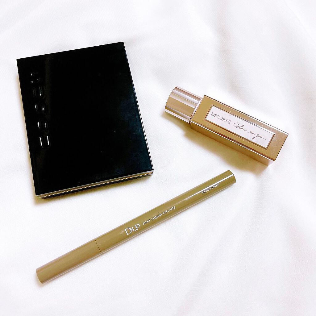 LARME ワンデーリングUVのクチコミ「today's makeup☻
⁡
⁡
【アイシャドウ】
⁡
✔SUQQU
シグニチャーカラー.....」（2枚目）