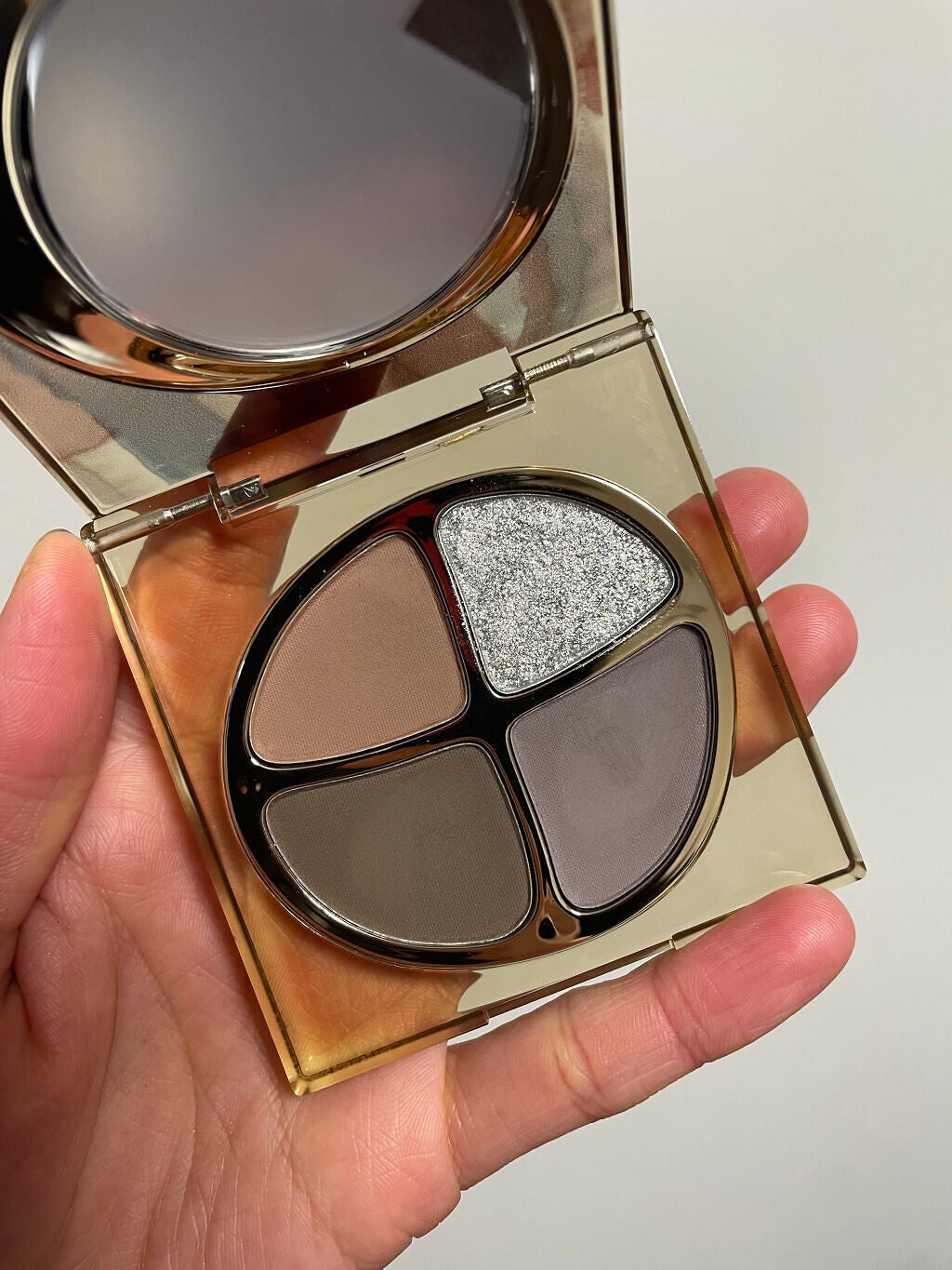 シャドーカスタマイズ/MAJOLICA MAJORCA/単色アイシャドウを使ったクチコミ(4枚目)