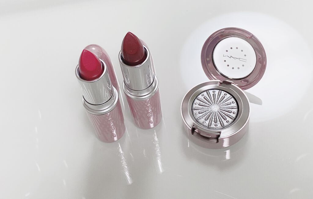 エクストラ ディメンション フォイル アイシャドウ M·A·C フロステッド ファイヤーワーク クーラー ザン ビーイング クール/M・A・C/単色アイシャドウを使ったクチコミ（1枚目）