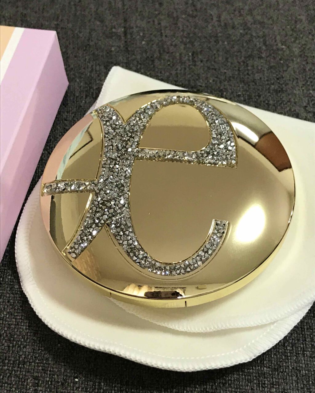 ラ プードル オートニュアンス/Elégance/プレストパウダーを使ったクチコミ(3枚目)