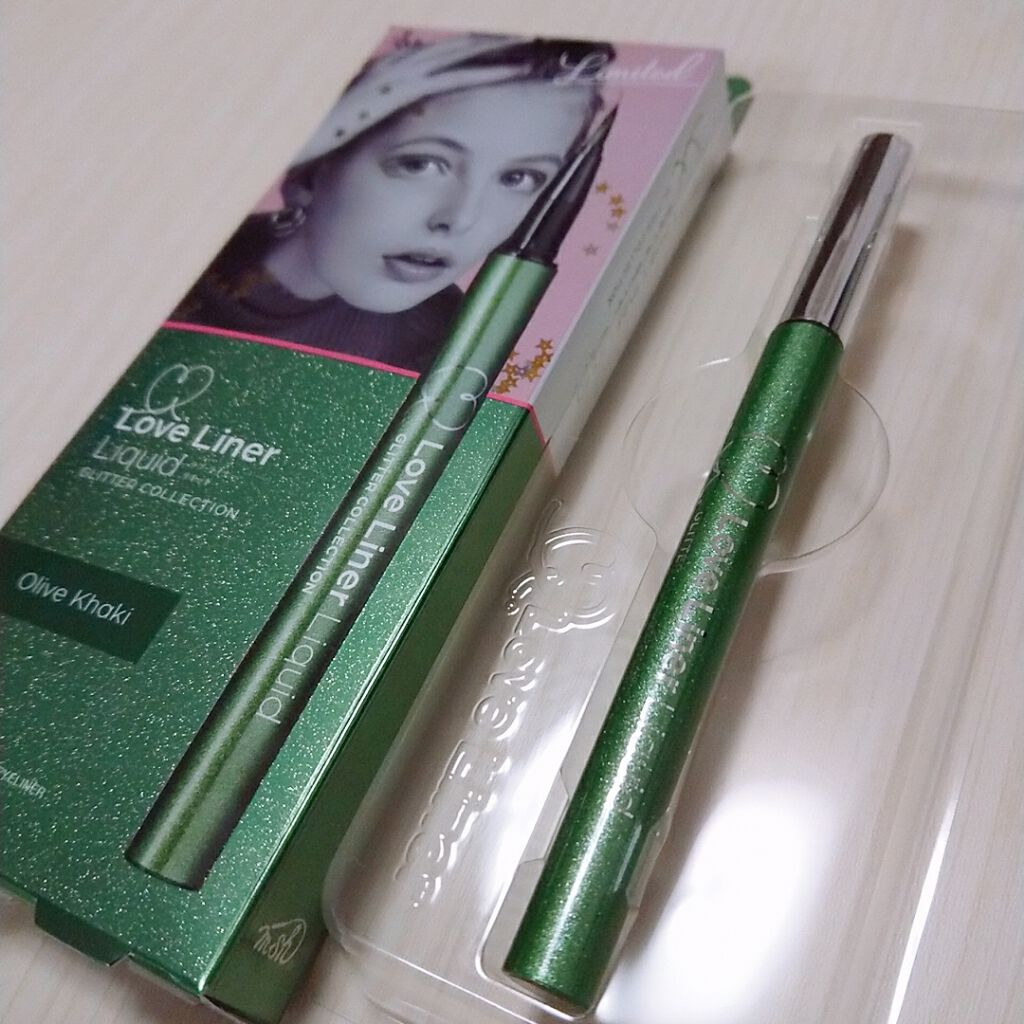 数量限定ラブライナー。

ラブ・ライナー リキッド グリッターコレクション
オリーブカーキ

やっぱりラブライナーは凄かった！

私アイラインはアイシャドウの締め色で引くことが多いし、持ってるリキッドアイライナーも書きやすくて特に困ってなか