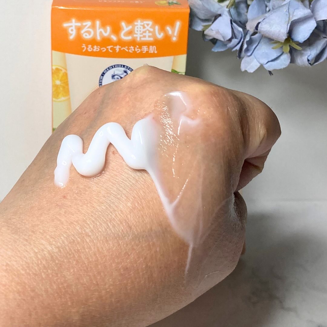 ハンドベールエアタッチ レモンフラワーの香り/メンソレータム/ハンドクリームを使ったクチコミ（3枚目）