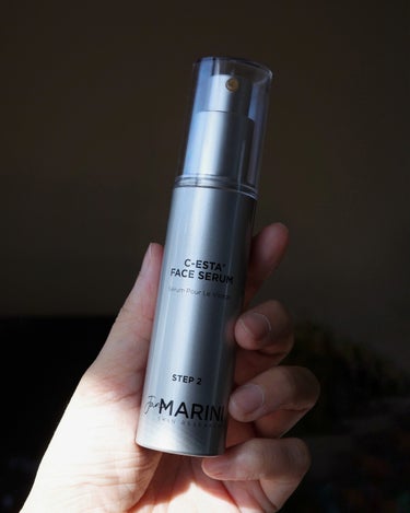 フルーツの良い香りのビタミン美容液🥭♡

【Jan Marini SKIN RESEARCH シエスタ フェイスセラム】

.

ジャンマリーニはゼオスキンなどと同じようにクリニックで購入出来る
カリフ