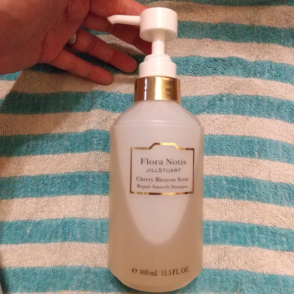 チェリーブロッサム リペアスムースシャンプー / リペアスムーストリートメント シャンプー本体/Flora Notis JILL STUART/市販シャンプーを使ったクチコミ（1枚目）