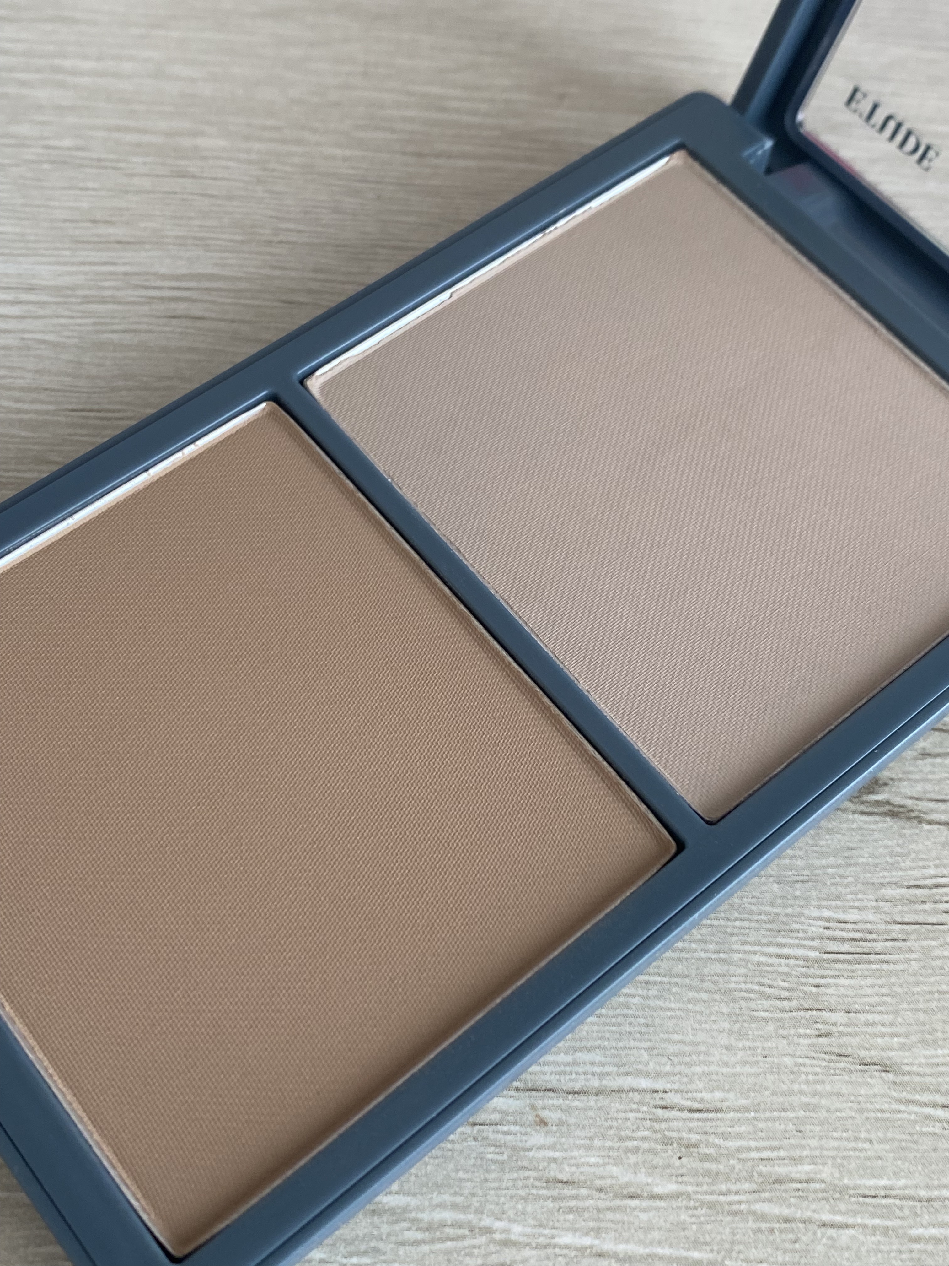 コントゥアパウダー イルミネイター/ETUDE/シェーディングを使ったクチコミ（2枚目）