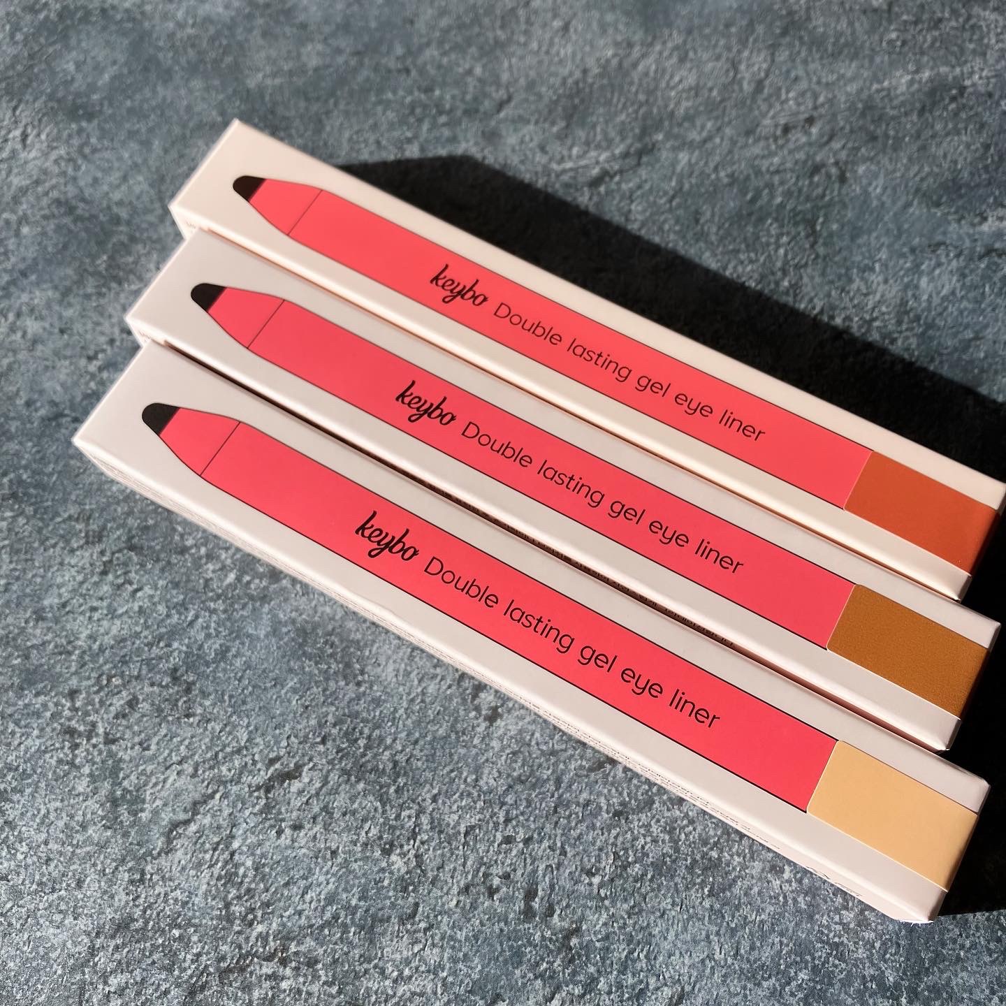 ＼アイライナーにもアイシャドウにも／

keybo
ダブルラスティングジェルアイライナー
✏︎ Walnut Brown
✏︎ Twinkle Latte
✏︎ Moonlight Aurora

—————————

今回もkeybo様よ