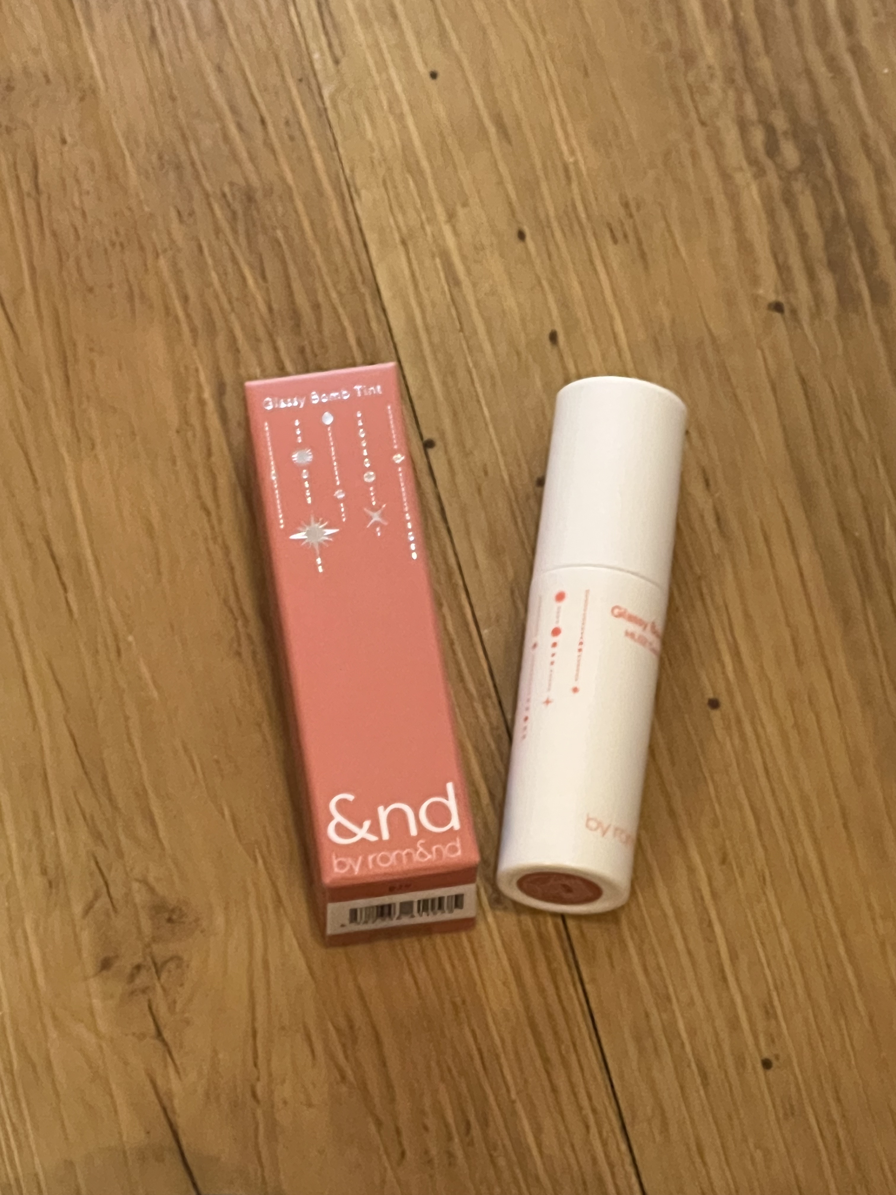 アンドバイロムアンド　グラッシーボムティント/&nd by rom&nd/リップティントを使ったクチコミ（2枚目）