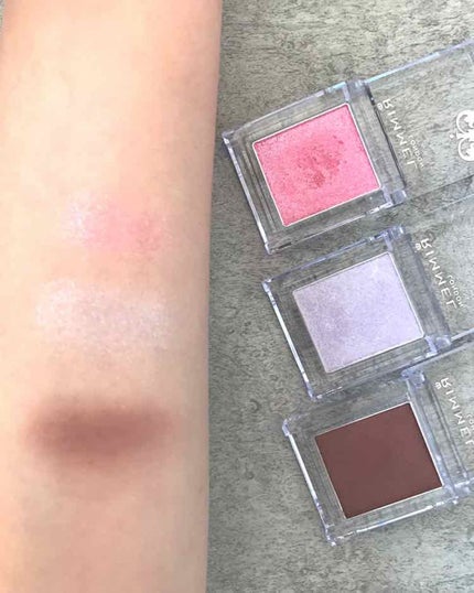 プリズム パウダーアイカラー/リンメル ロンドン/単色アイシャドウを使ったクチコミ(2枚目)