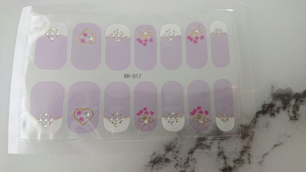 ネイルシール/Qoo10/ネイルシールを使ったクチコミ(1枚目)