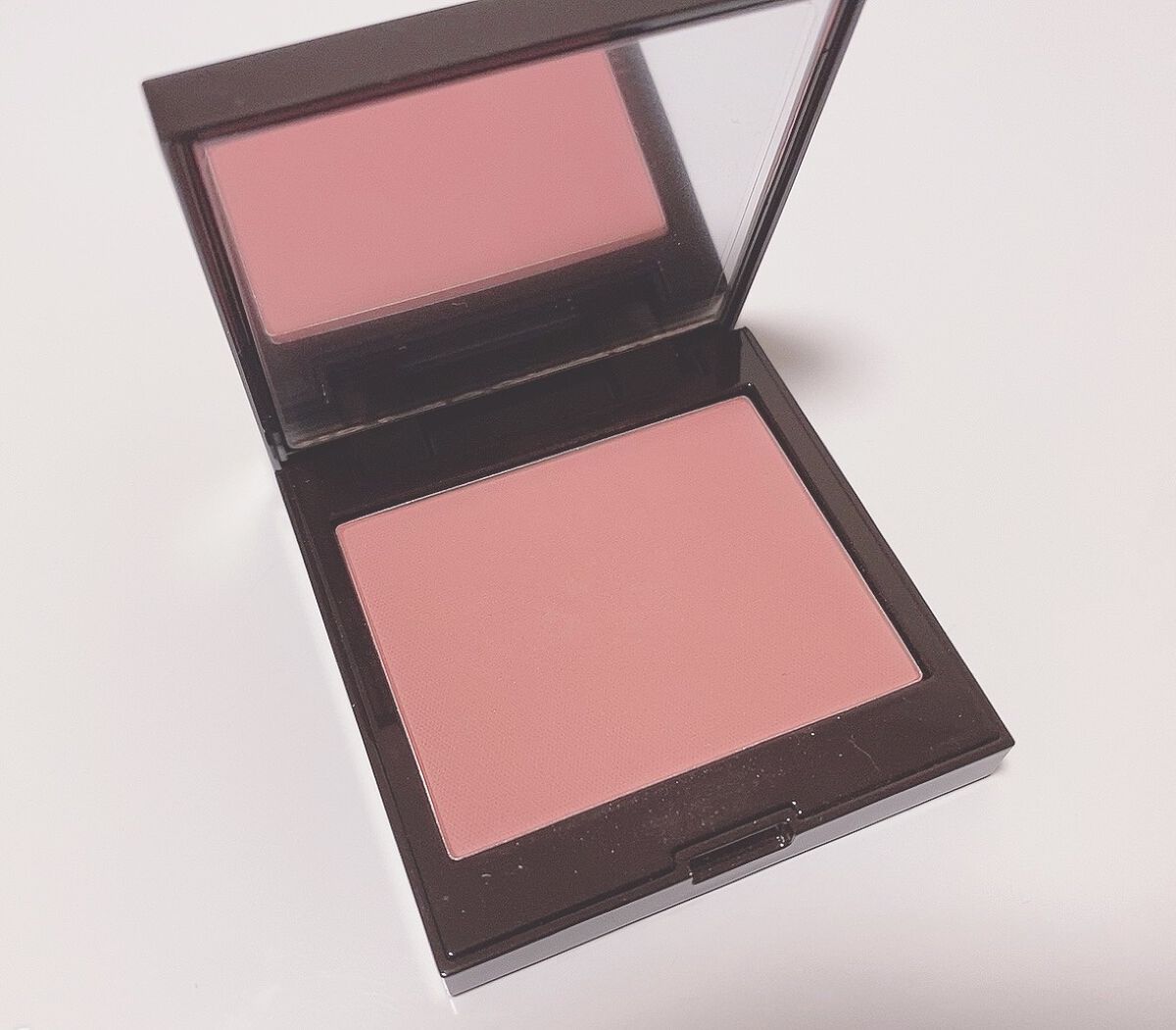 ブラッシュ カラー インフュージョン 02 ローズ/ローラ メルシエ/パウダーチークを使ったクチコミ（2枚目）