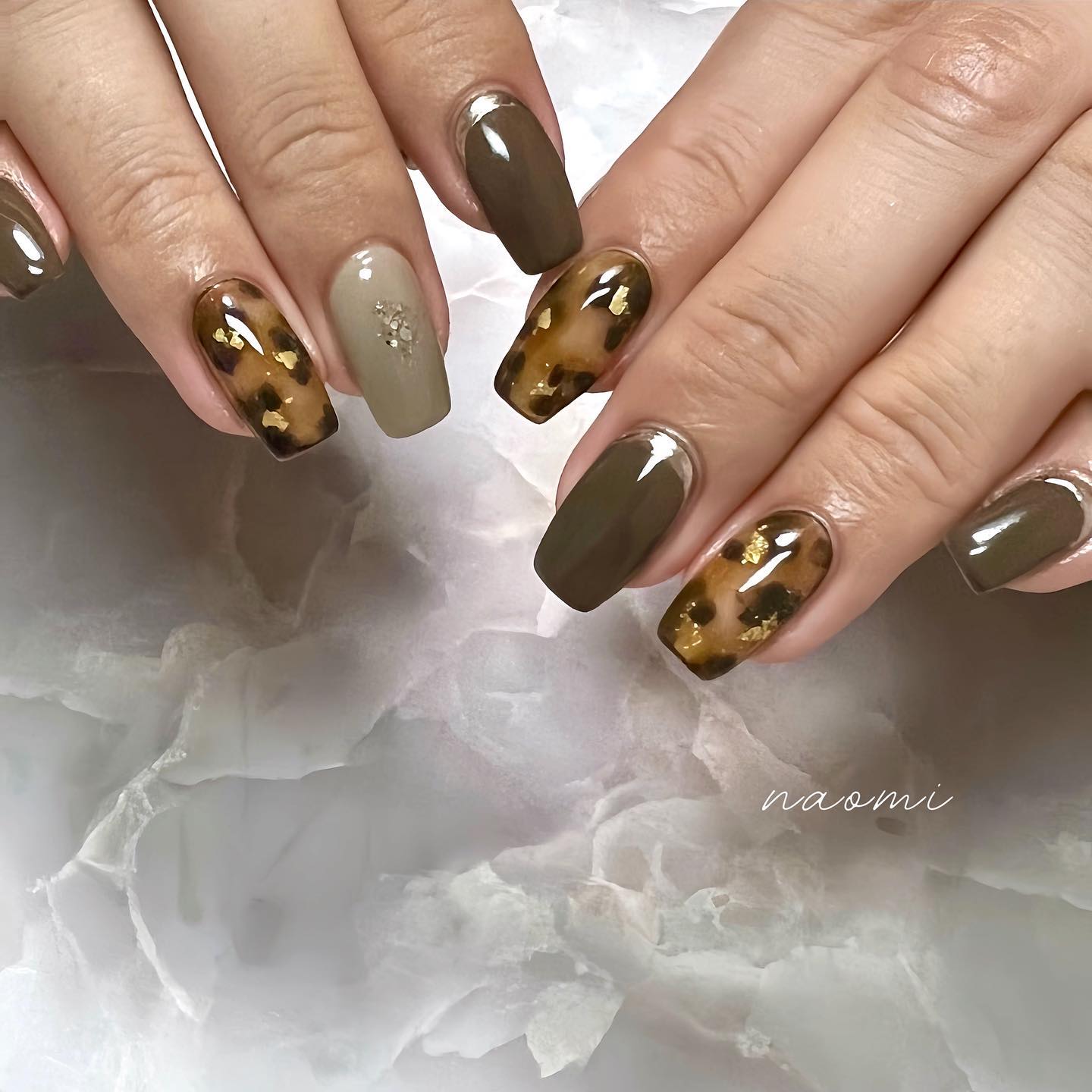 #べっ甲ネイル,#ニュアンスネイル,#箔ネイル,#秋ネイル,#冬ネイル,#グリッターネイル,#ミラーネイル,#ベージュネイル,#スクエアネイル,#ブラウンネイル,#シンプルネイル,#川口ネイルのネイルデザイン