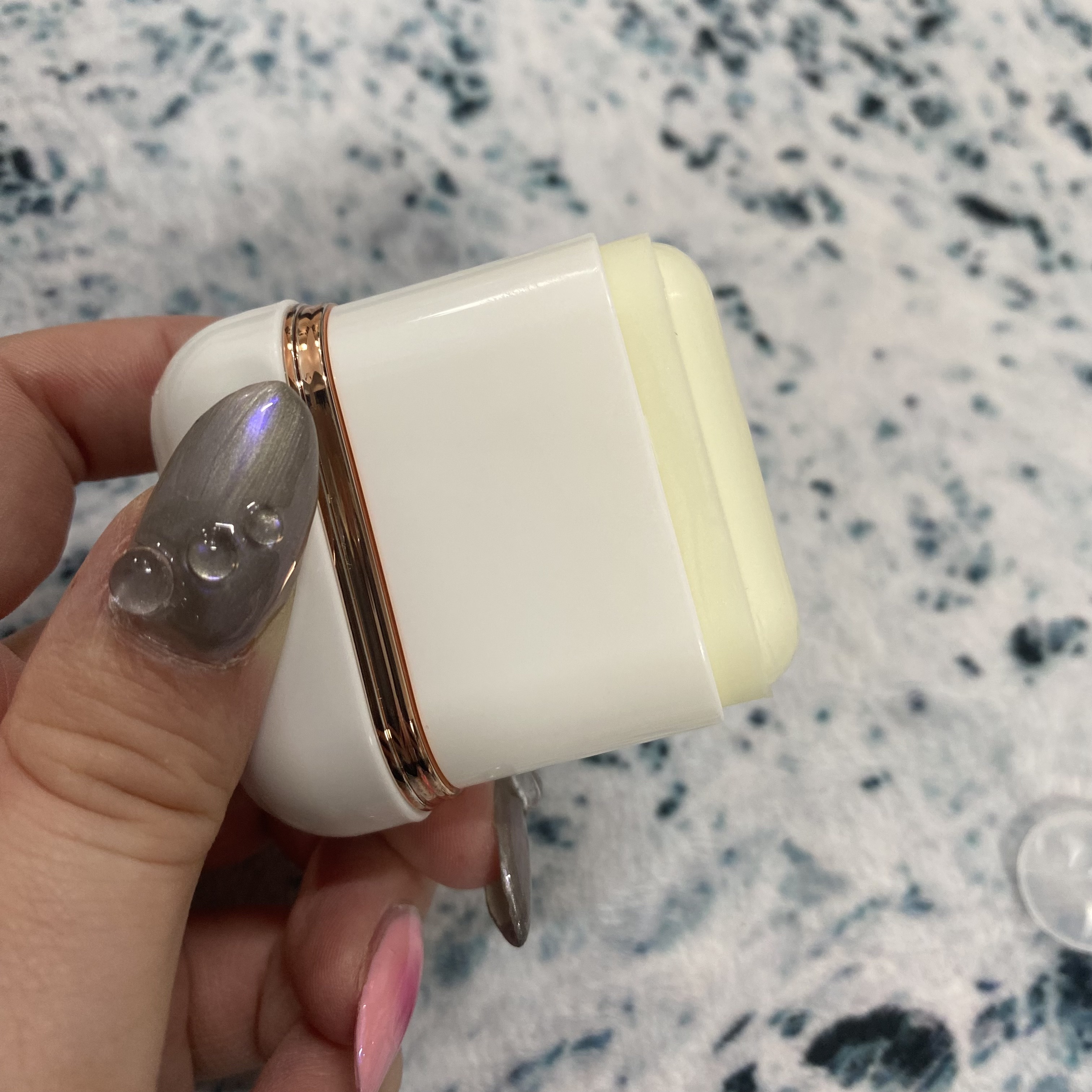 エアリーフィットサンスティック/KAHI/日焼け止めスティックを使ったクチコミ（3枚目）