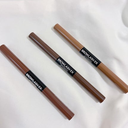 ブロウラッシュEX ウォーターストロング Wアイブロウ (ジェルペンシル&パウダー)/ブロウラッシュ/パウダーアイブロウを使ったクチコミ(2枚目)